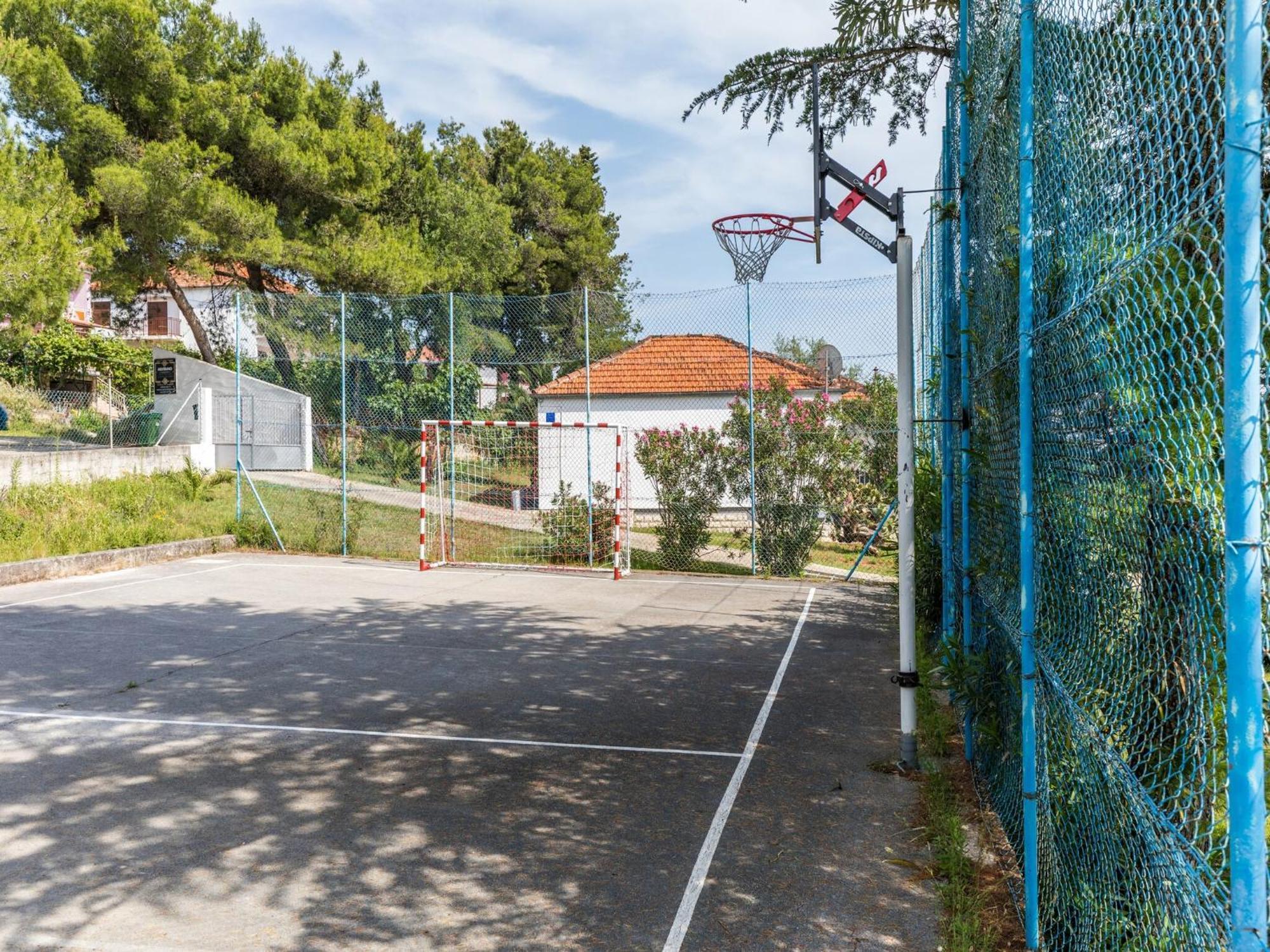 Scenic Holiday Home In Bibinje Near Sea Buitenkant foto